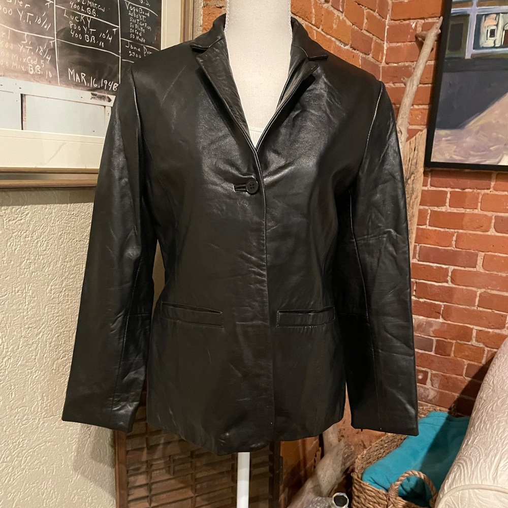 EUC ~ Finity leather jacket
